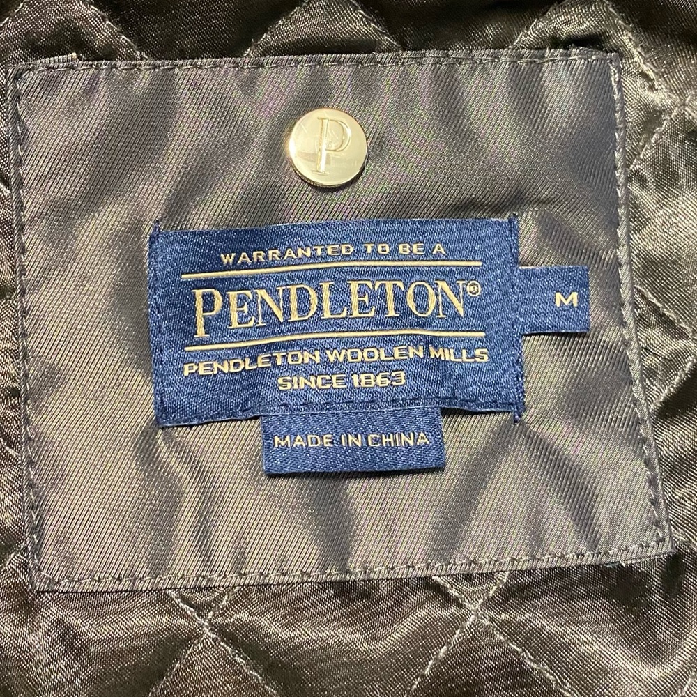 Pendleton Medium Women’s Rain Coat - image 4